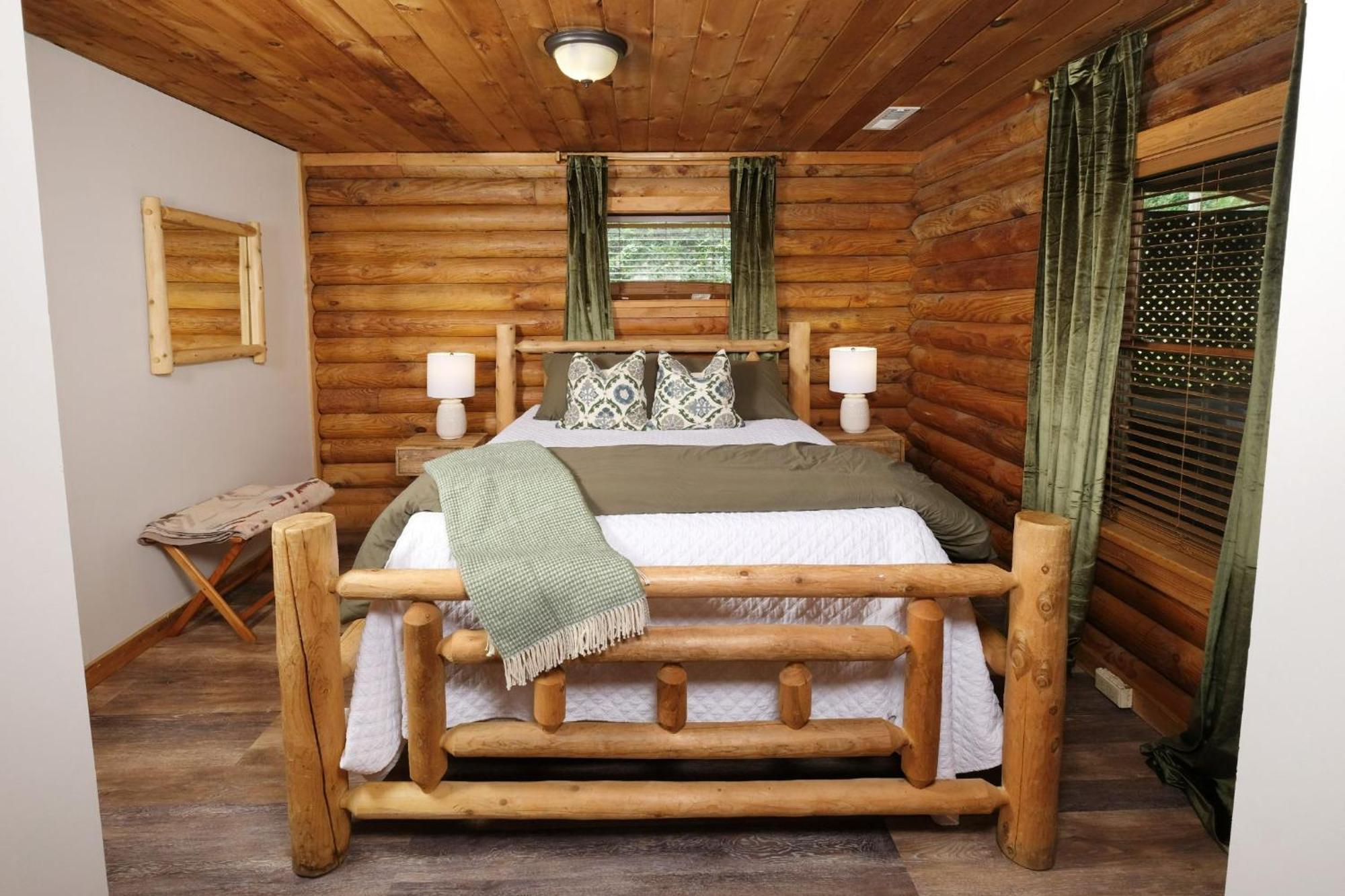 Villa Grove Creek Gatlinburg